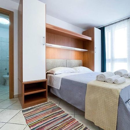 Relax E Spazio A Due Passi Dal Mare Марина-ди-Манкаверса Экстерьер фото